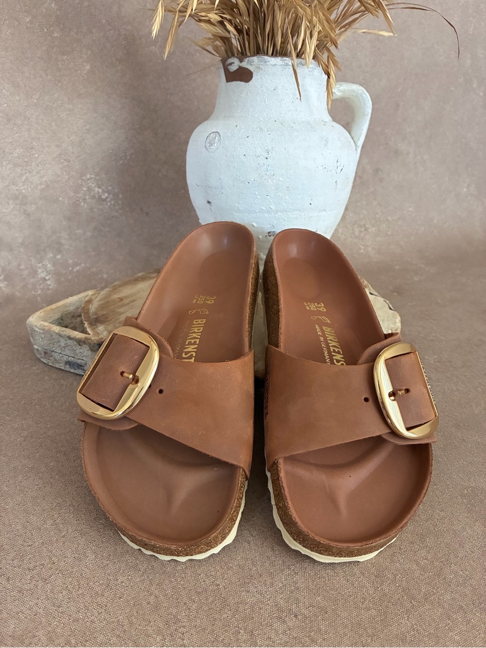NWOT Birkenstock Madrid Big Buckle Women’s Cognac Brown Nubuck Leather Sandals